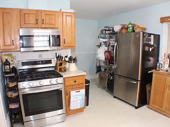 3rd image of 2723 Arlington Ave