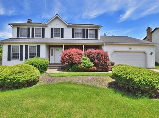 489 Longspur Rd, Highland Heights, OH 44143