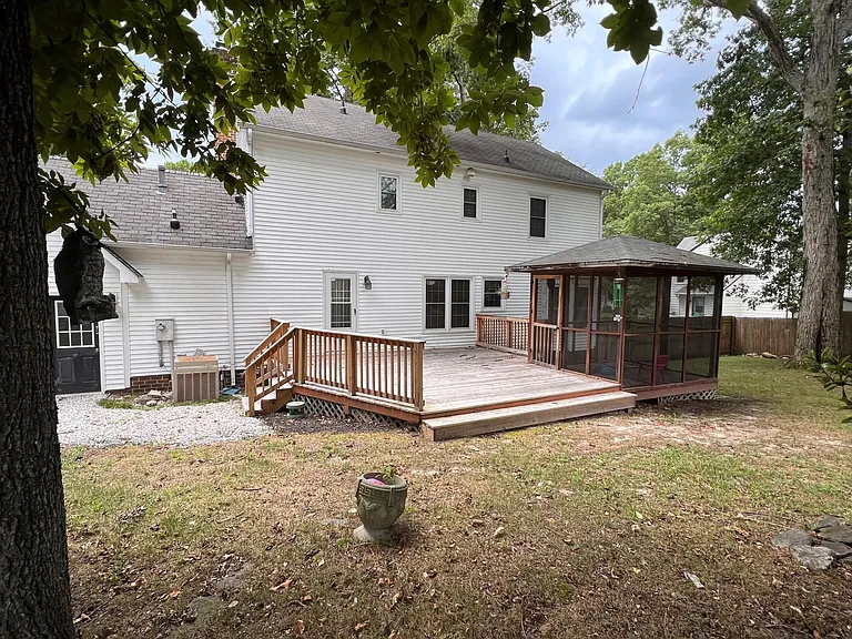 10817 Crofton Rd — Photo 2
