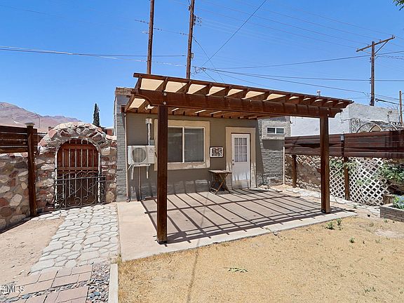 3rd image of 3201 Hueco Ave