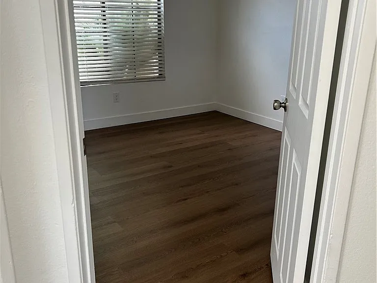28224 Bay Ave — Photo 11
