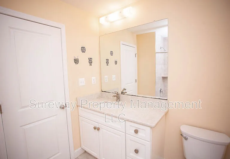 1 Tweentown Close — Photo 32
