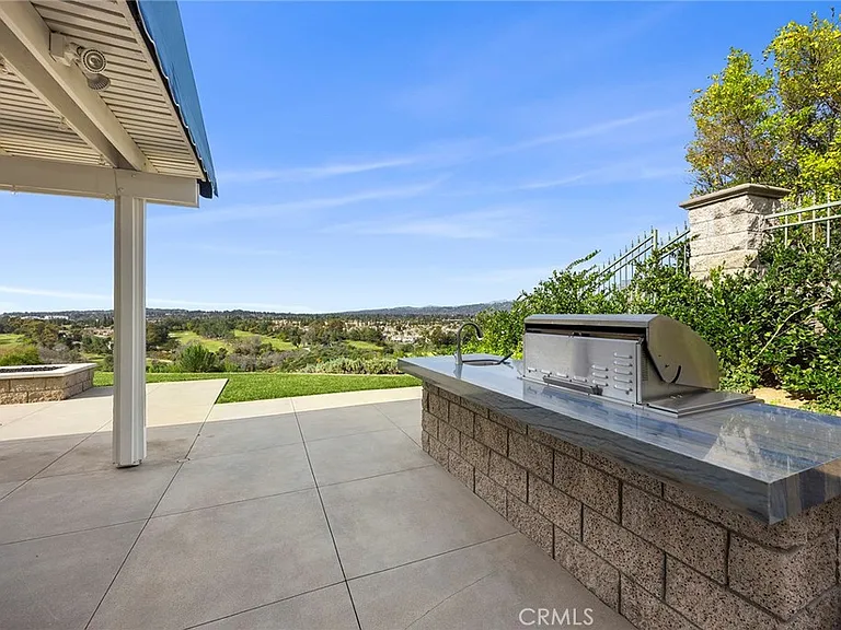 2309 Skyline Dr — Photo 40