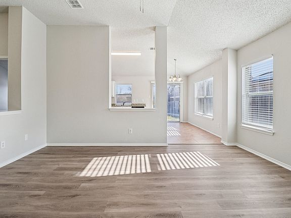 3rd image of 4701 Sea Ridge Dr