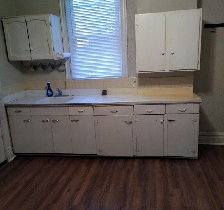 1st image of 6618 McCune Ave