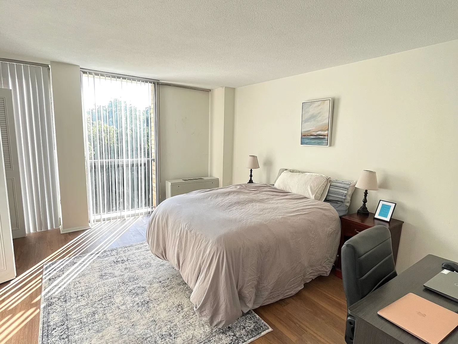 1 bed, 828 sqft, $2,000 — Photo 2