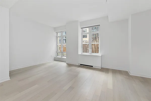 Rented by Triplemint | media 33