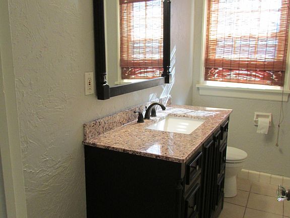 Bathroom vanity