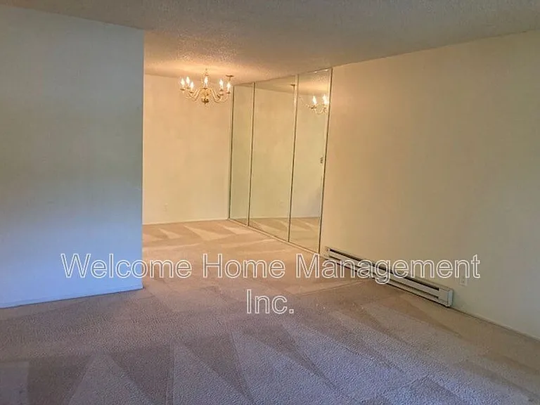 1305 Boulevard Way #310 — Photo 19