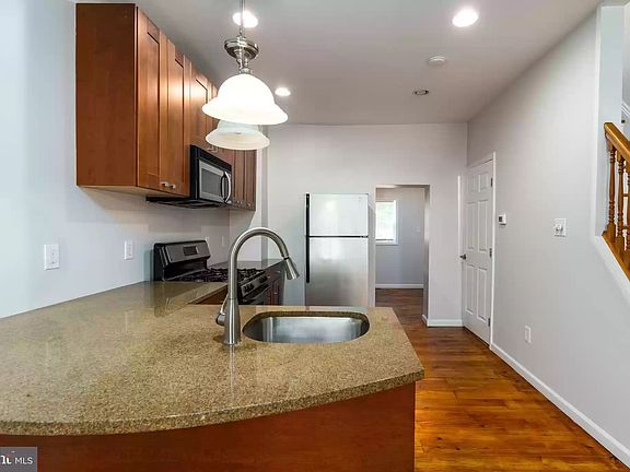 5th image of 2525 Gaul St