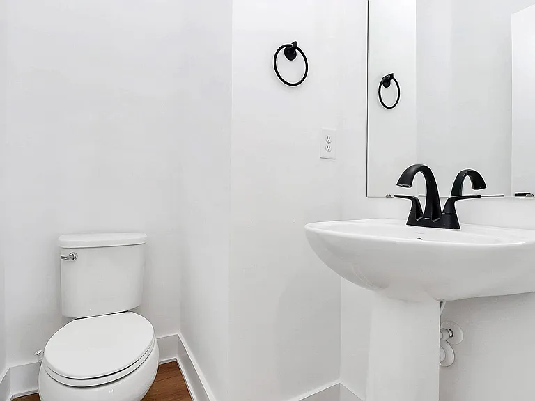 5027 Dutchess Dr — Photo 10