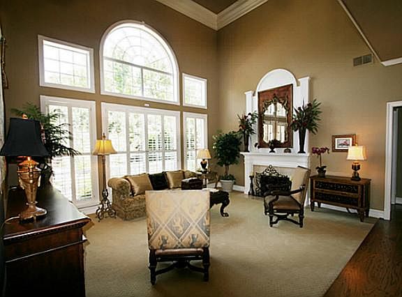 4th image of 5713 Whitecliff Cir
