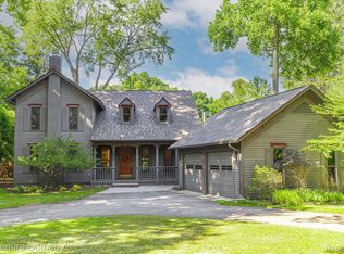 27160 W 14 Mile Rd, Franklin, MI 48025