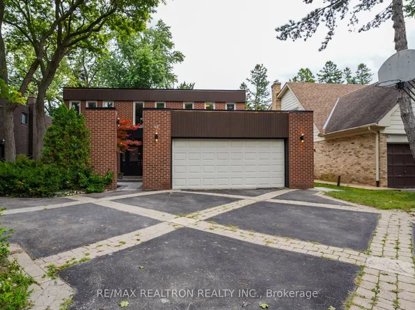 47 Robinter Dr, Toronto, ON M2M 3R4