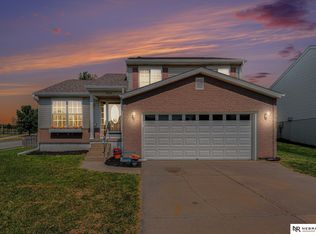 11216 Black St, Omaha, NE 68142