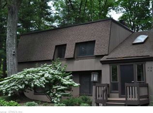11 Canterbury Ln, Avon, CT 06001