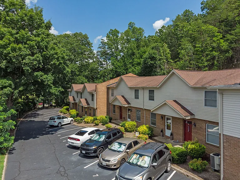 Foxtree Apartments — Photo 12