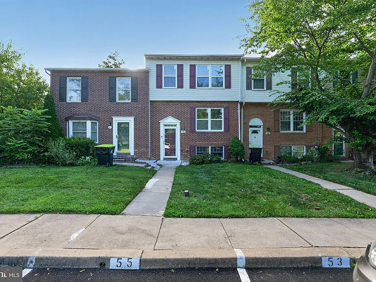 55 Oak Crest Ct — Photo 2