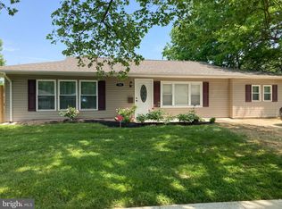 58 Chaucer Dr, Newark, DE 19713