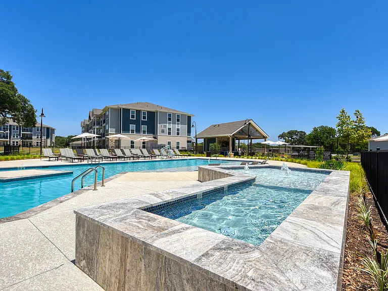 Estraya Boerne — Photo 12