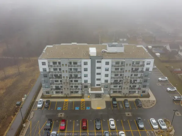 3290 Stella Cres #101, Windsor, ON N8T 3R8