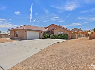 8561 Golden Meadow Dr, Yucca Valley, CA 92284