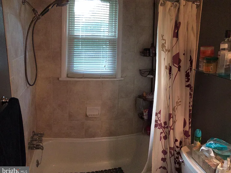 6008 Jamestown Rd — Photo 10