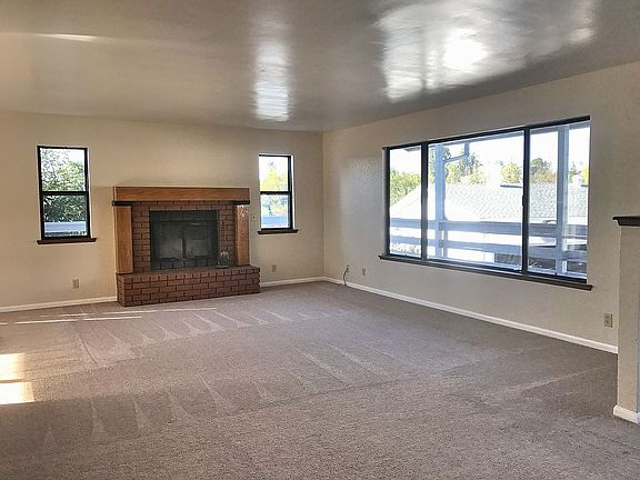 3rd image of 5560 Hermosilla Ave