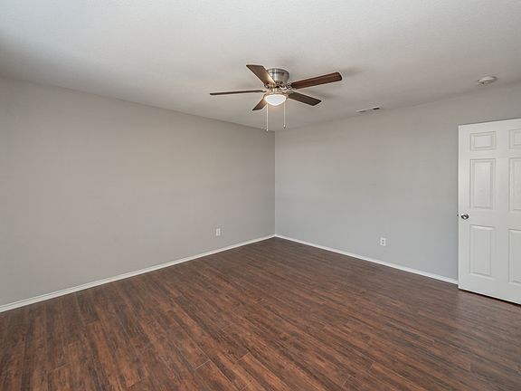 5th image of 1217 Katy Dr