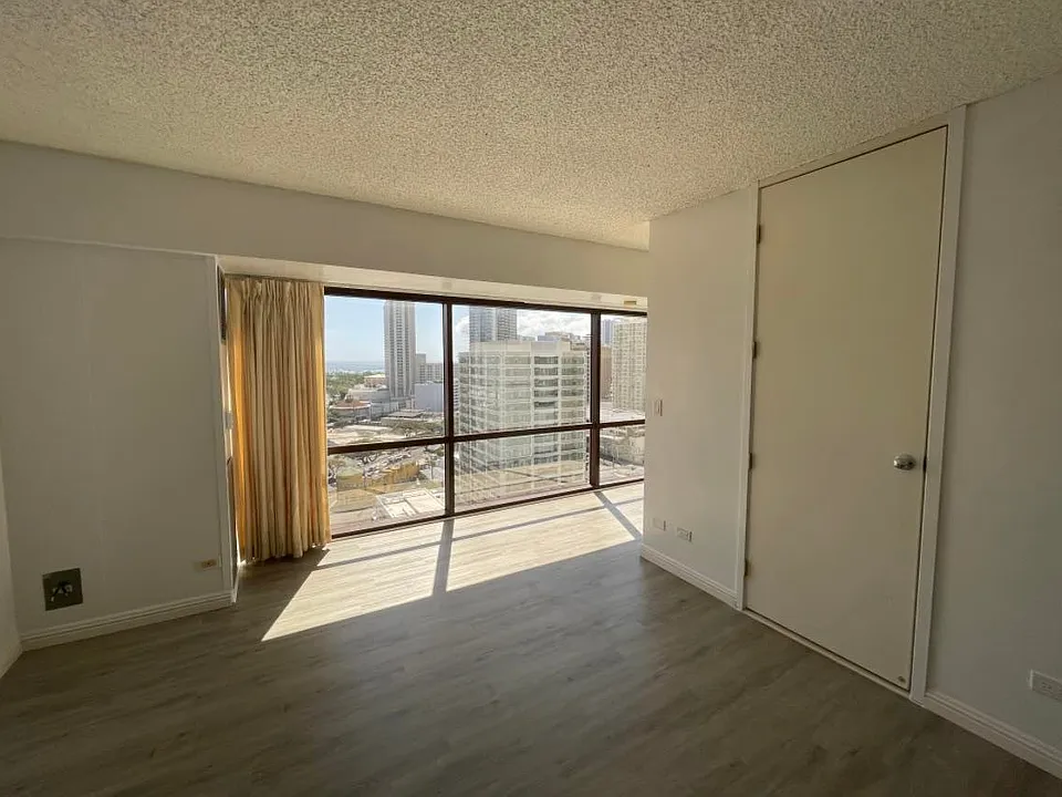 1750 Kalakaua Ave #1803