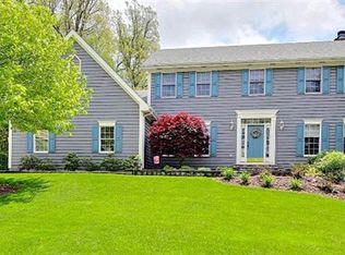 372 Tremont Cir, Valparaiso, IN 46385