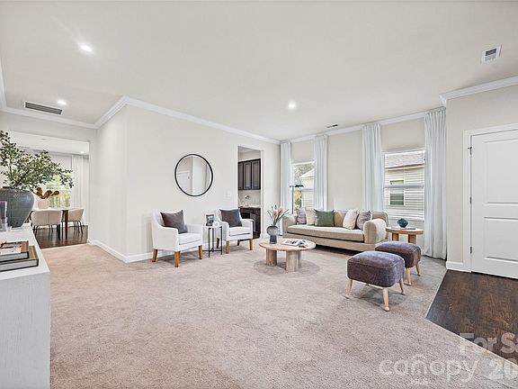 5th image of 4523 Collingham Dr