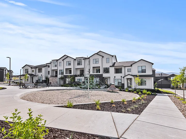 5941 N Cardiff Pass Dr — Photo 34