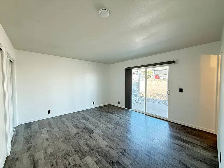 3361 Oro Grande Blvd — Photo 5