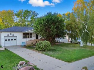 1426 Avenue N, Scottsbluff, NE 69361