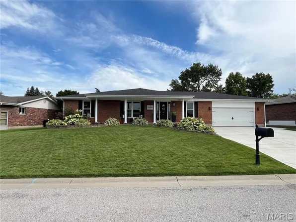 931 Quince Dr, Saint Charles, MO 63301