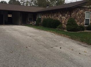 206 Turnbridge Dr, Swansea, IL