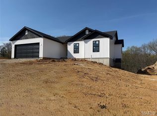 733 Blake Dr, Hillsboro, MO