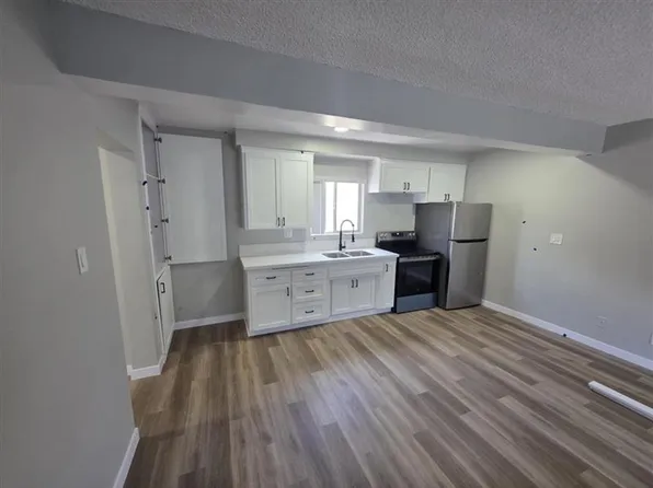 Brownstone Apartments, 9559 Flower St #3, Bellflower, CA 90706