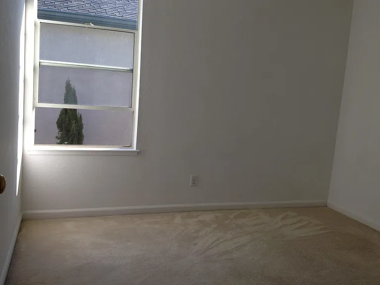 5 Holtz Ct — Photo 26