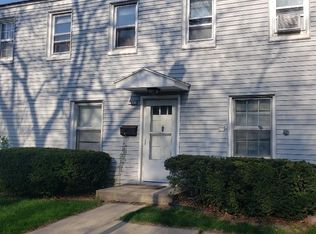 5605 Berry Ct, Greendale, WI 53129