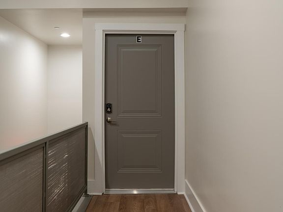 2nd image of 816 William St APT E