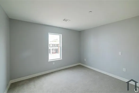 351 Chestnut St — Photo 10