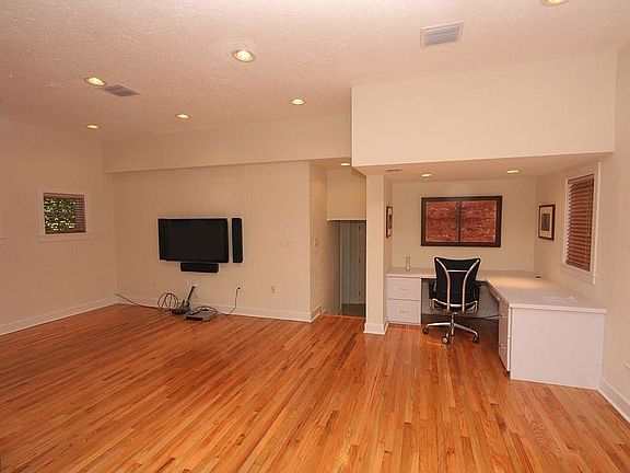 5th image of 537 San Lorenzo Ave
