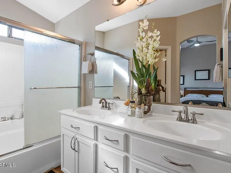 6494 S Foothills Dr — Photo 23