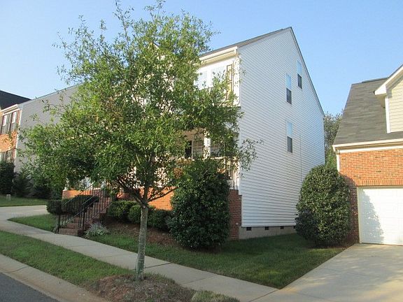4th image of 3910 Conner Glenn Dr