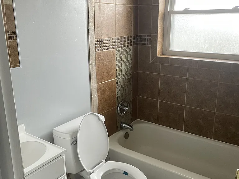 1303 Chardon Ct #C — Photo 7