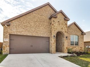 4243 Long Dr, Forney, TX 75126