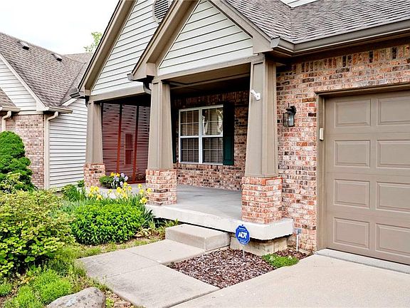 4th image of 7942 Carberry Ct