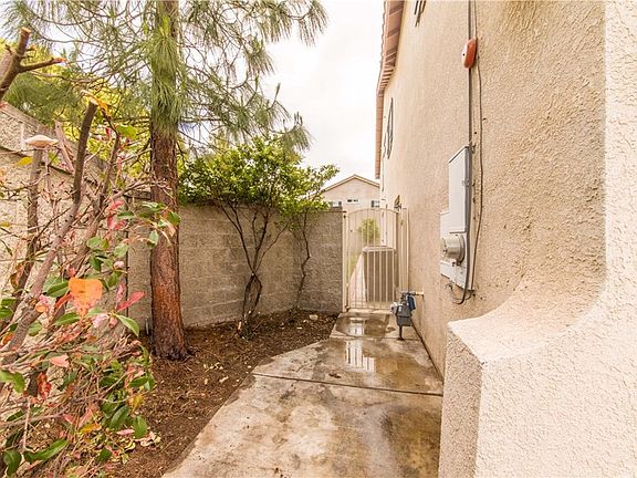 4th image of 15058 Cerritos Pl